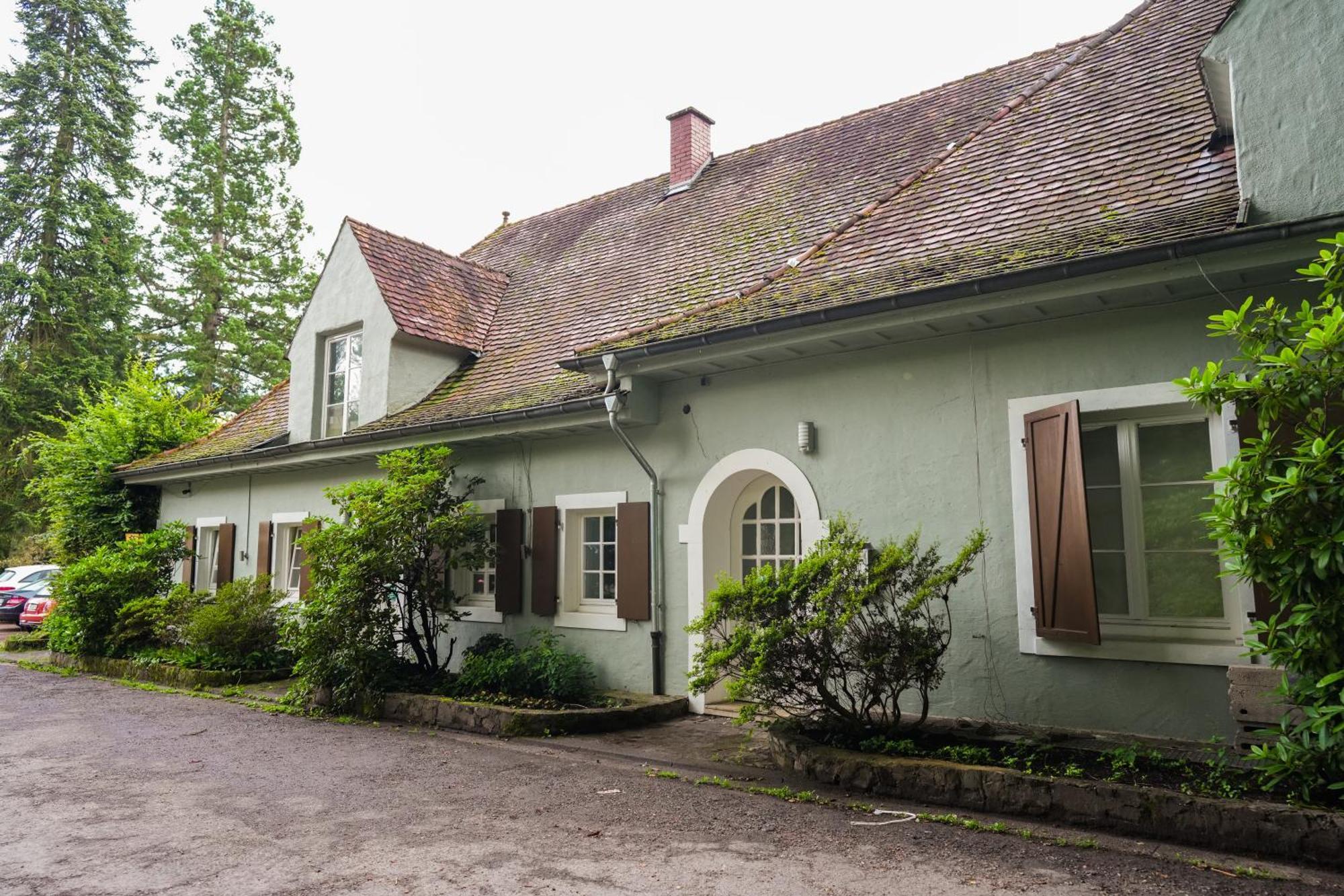 Hotel Und Restaurant Halbinsel Blieskastel Exteriör bild